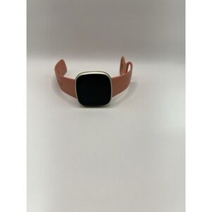 Fitbit Versa Smartwatch Parts Only‎ Does Not Turn On